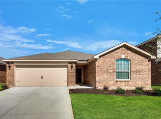 1004 Ridgewood Ln, Hutchins, TX 75141