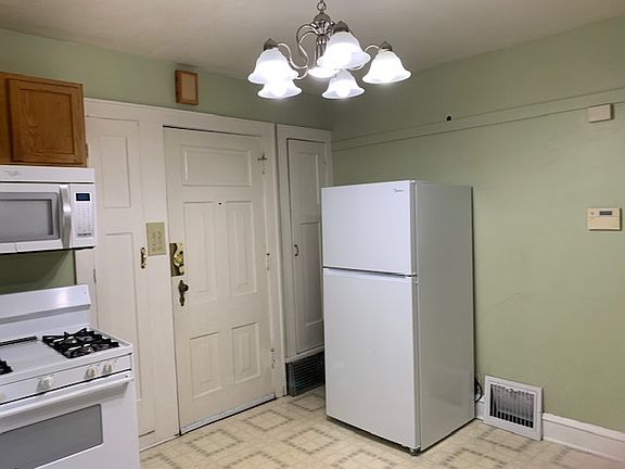 2nd image of 2313 N Holton St #2313