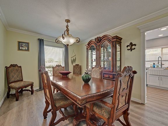 5th image of 1838 W Sandra Ln