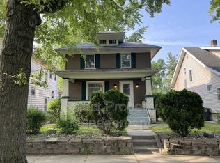 216 Lexington Ct, Fort Wayne, IN 46806