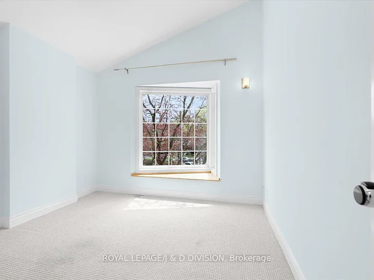 73 Astley Ave — Photo 22
