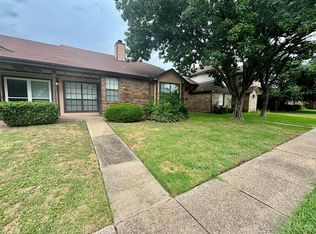 2915 Roxboro Rd, Euless, TX 76039