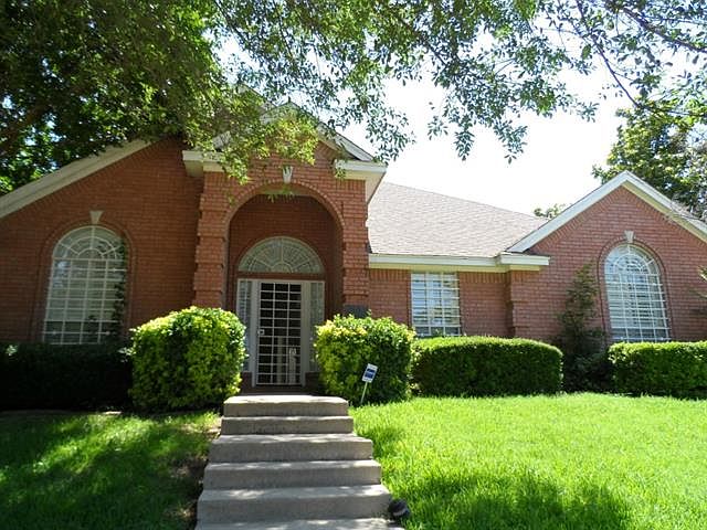 1st image of 5332 Whispering Oaks Dr