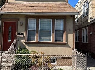 5821 58th Ave, Maspeth, NY 11378