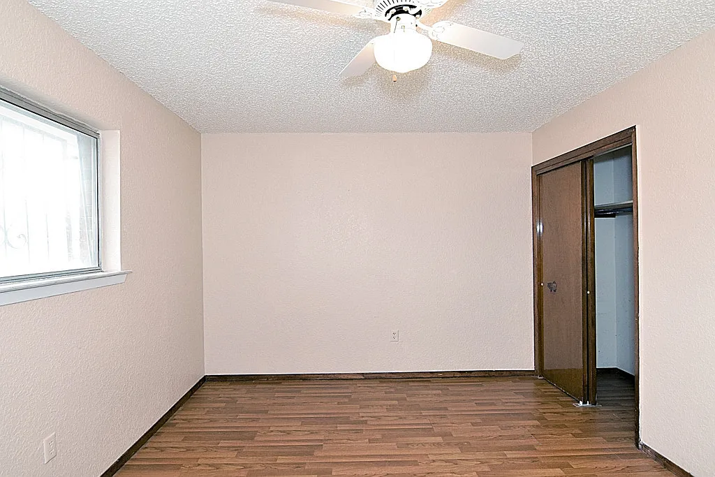 Eastside 3 Bedroom 2 Bath — Photo 2