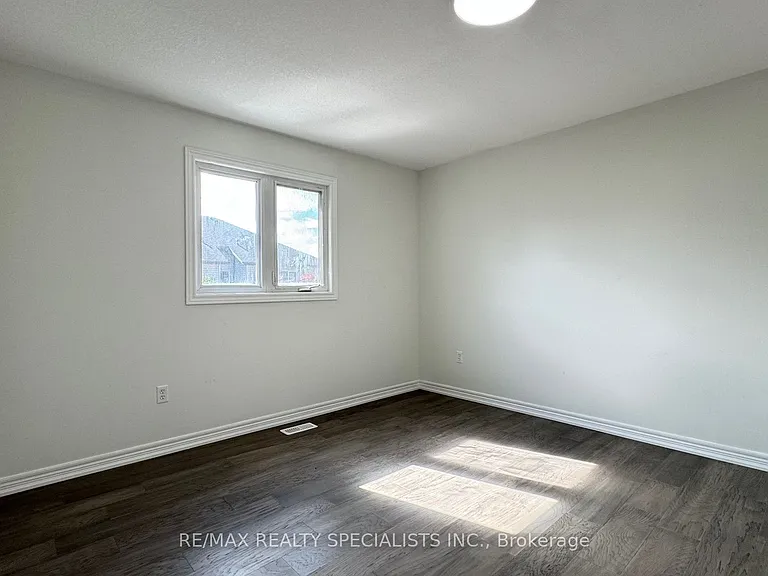 505 Bridlewreath Ct #UPPER LVL — Photo 38