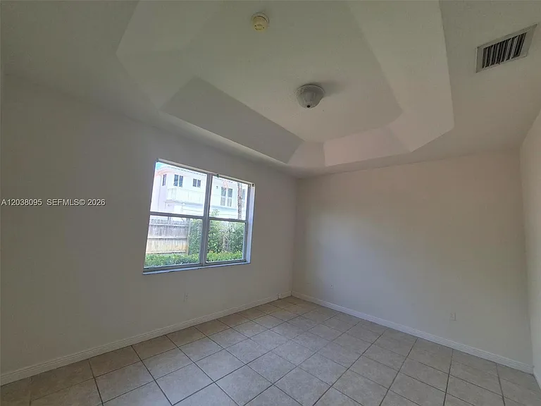 5033 SW 134th Ave — Photo 12
