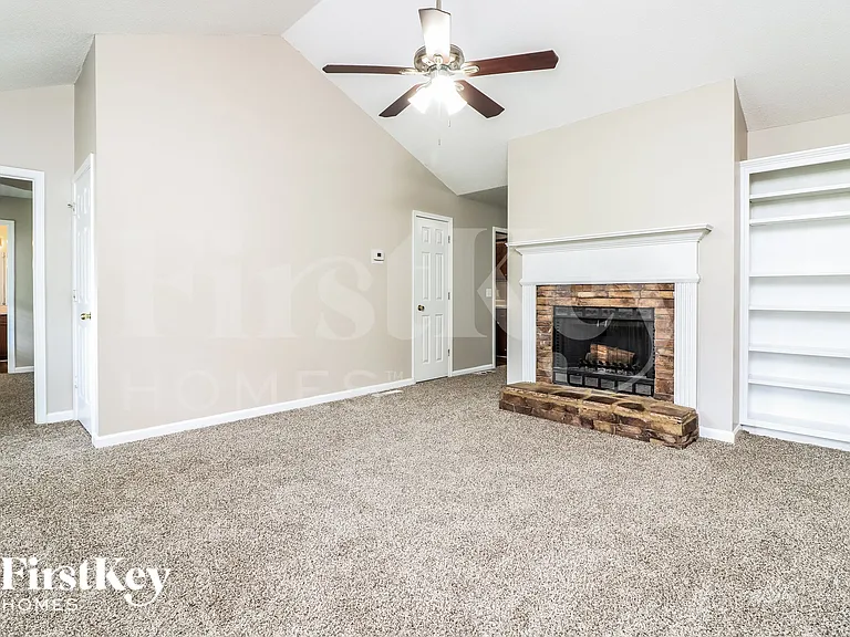 82 Broadlands Dr — Photo 4