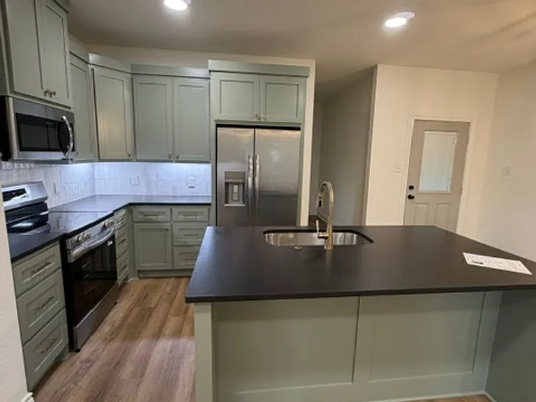 303 Live Oak St — Photo 21