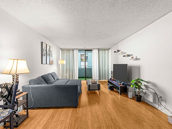 3rd image of 555 Pierce St APT 522