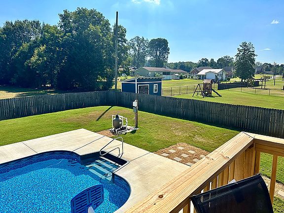 5th image of 4969 Brentwood Dr