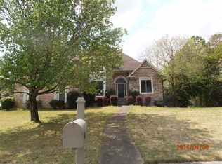 625 Trace Crossings Trl, Birmingham, AL 35244