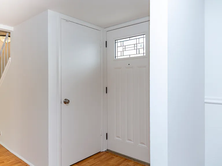 1213 Admiralty Ln — Photo 3