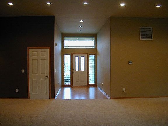 3rd image of 185 Bowe Dr