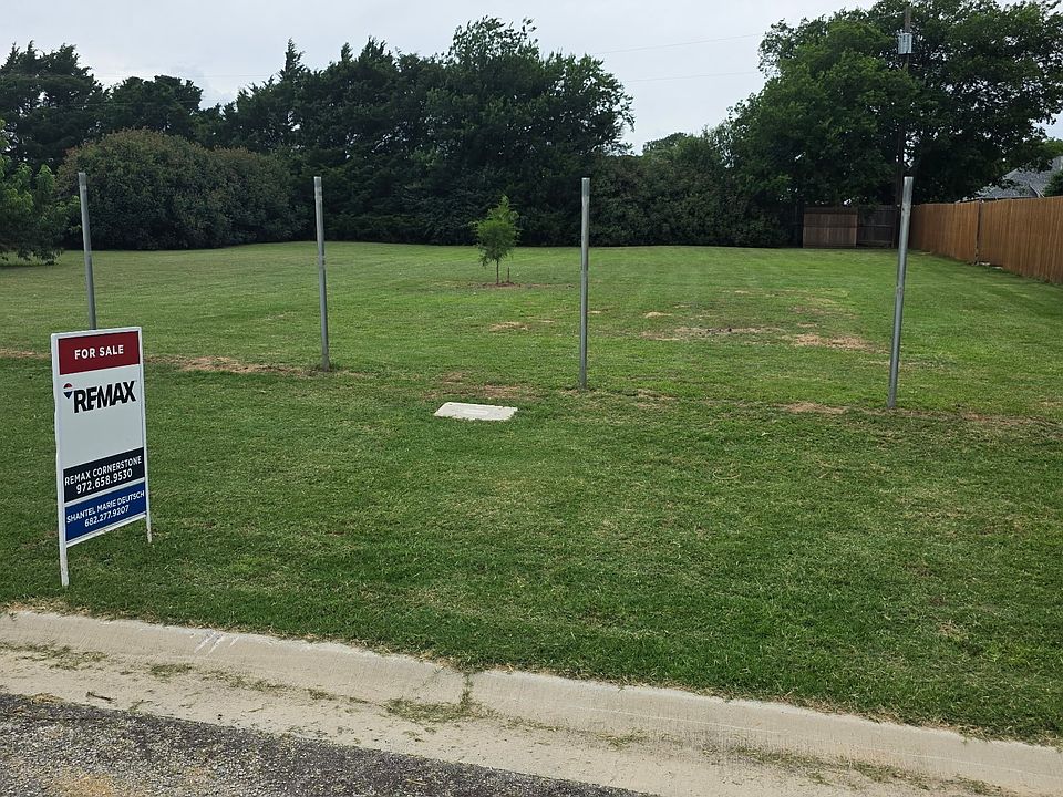 2nd image of 306 Brookfield Dr