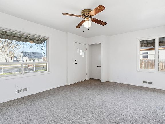 4th image of 308 16th Ave S