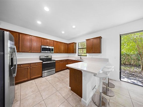 5th image of 3952 Devenshire Ct #3952