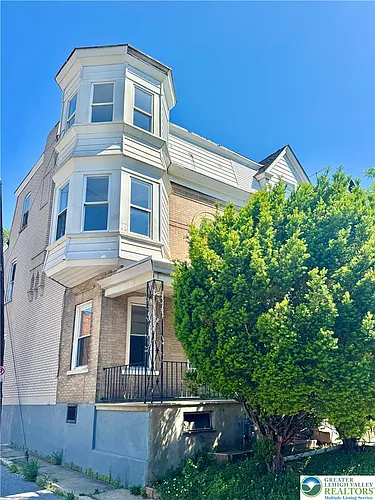 535 W Tilghman St Photo 1