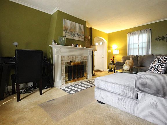4th image of 3028 Lawndale Ave
