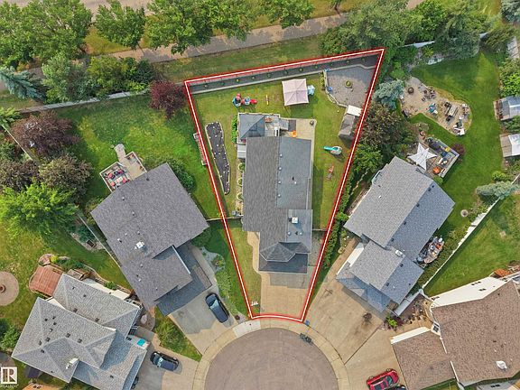 4th image of 34 Lakewood Cv N