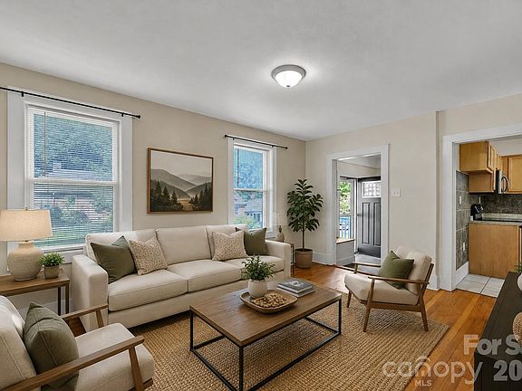 2nd image of 10 Enka Oak St
