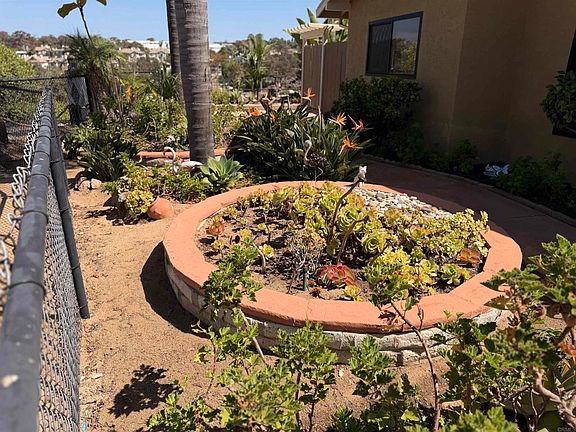 4th image of 449 Alviso Way