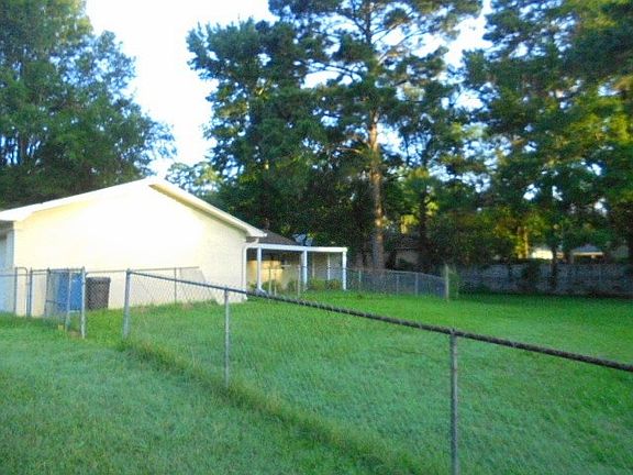 3rd image of 406 Country Club Dr