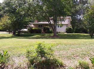180 Monica Dr, Hartwell, GA 30643