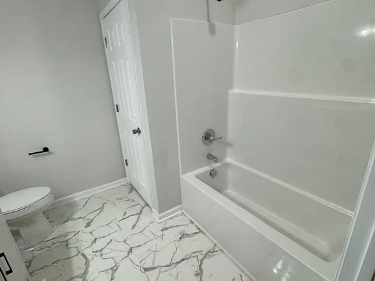 109 Blaze Dr — Photo 13