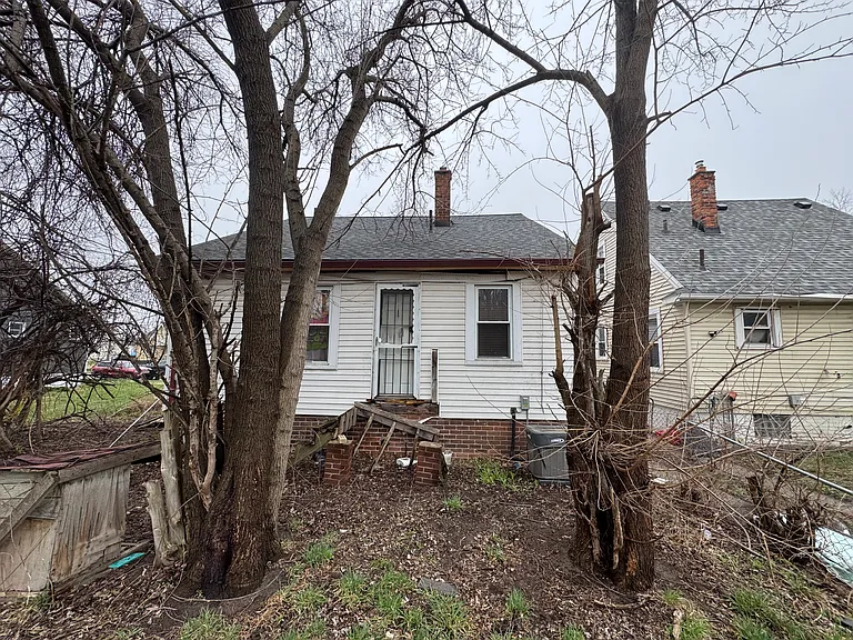 15447 Griggs St — Photo 16