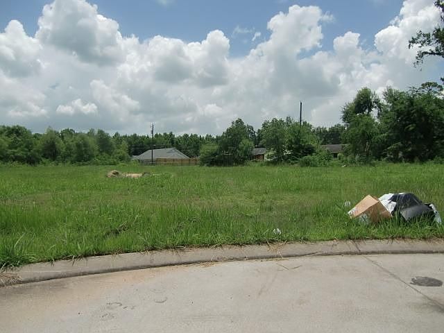 2nd image of 5040 Curtis Ct