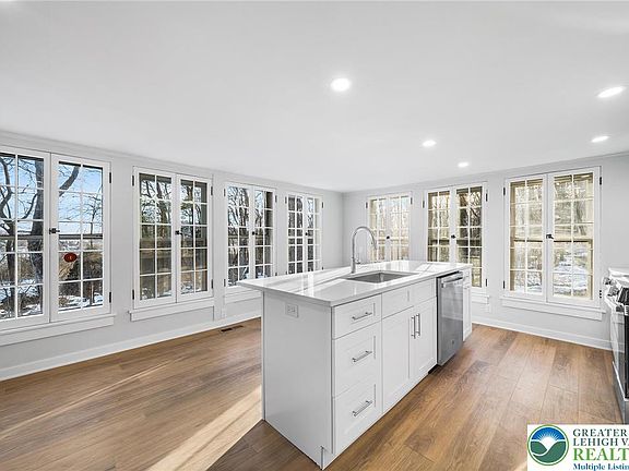 5th image of 370 Raubsville Rd