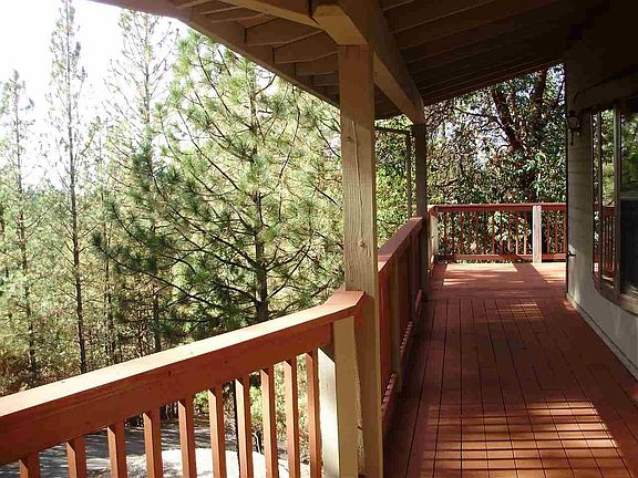 3rd image of 25485 Meadow Dr
