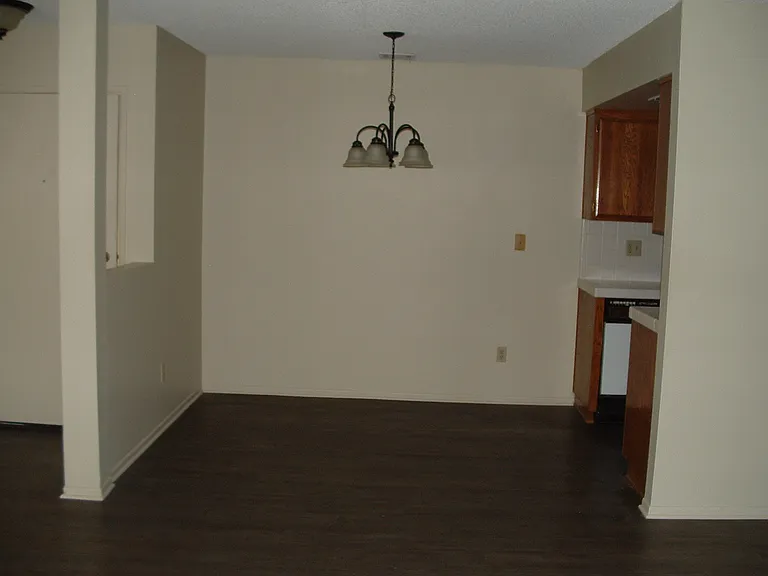 Baywood Apartment Homes — Photo 24