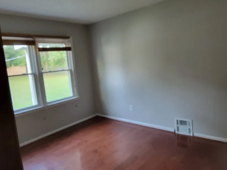 1115 S Cottage St — Photo 5