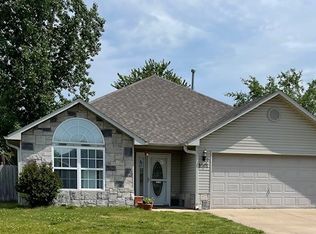 1001 S Sunrise Cir, Siloam Springs, AR 72761