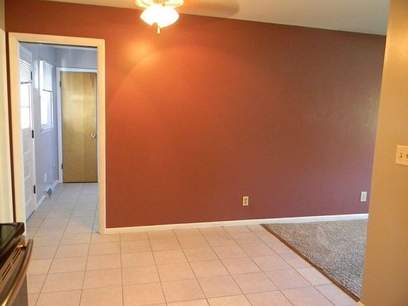 4th image of 46 Oakwood Dr