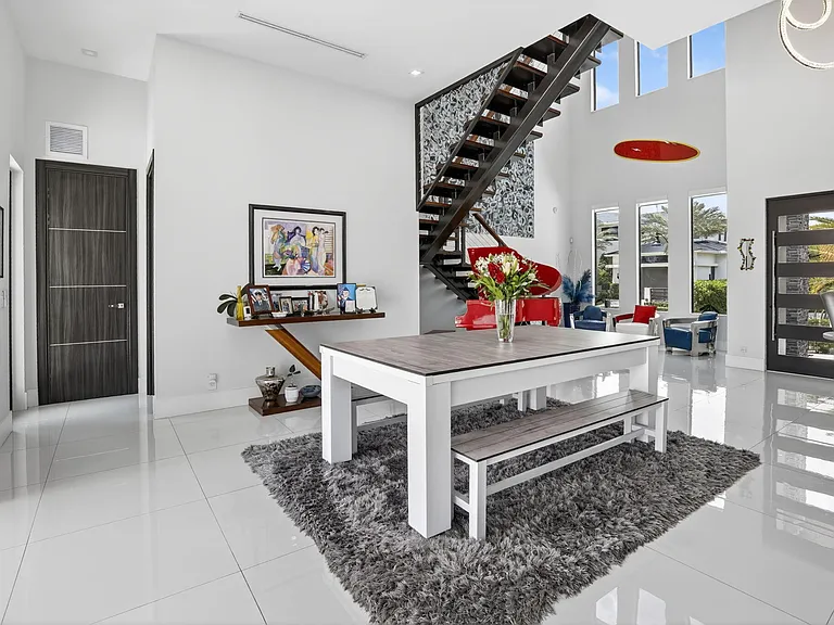 334 Isle Of Capri Dr — Photo 42