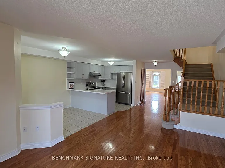 2030 Bur Oak Ave — Photo 20