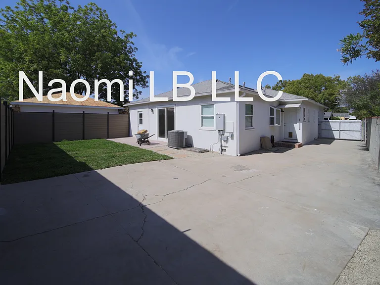 501 N Naomi St — Photo 25