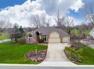2737 E Muirfield Rd, Winona Lake, IN 46590