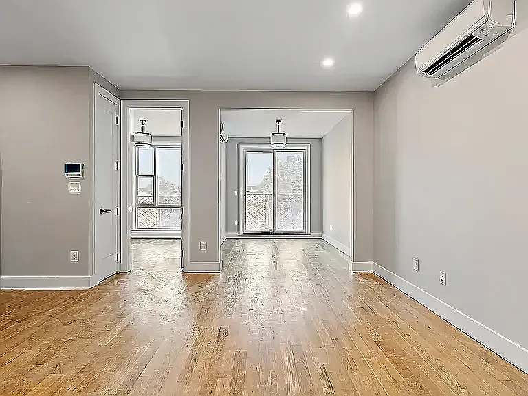 764 E 32nd St #3 — Photo 3