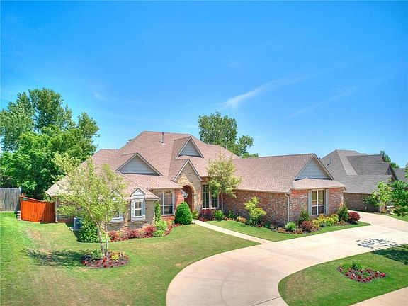 2nd image of 1819 Thornbrooke Blvd