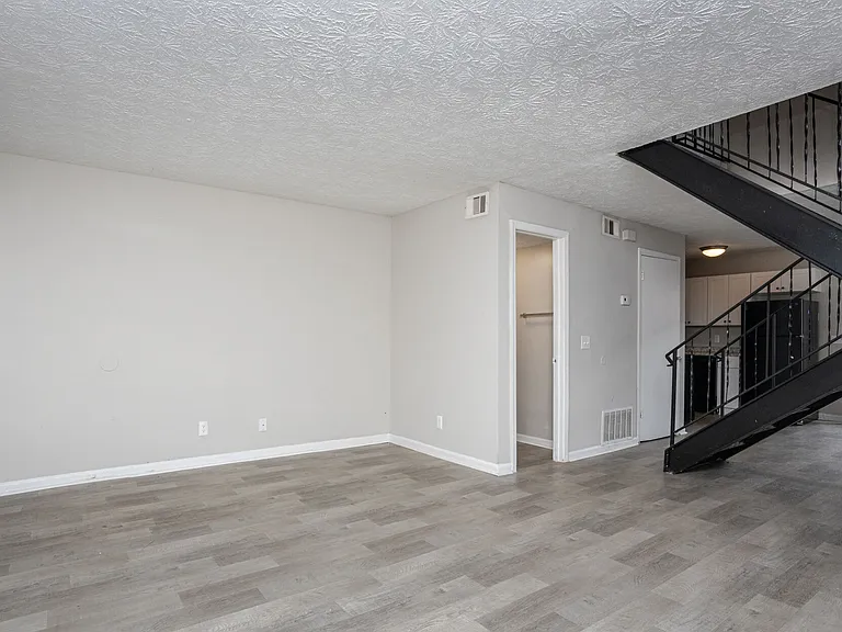 Avondale Townhomes — Photo 24