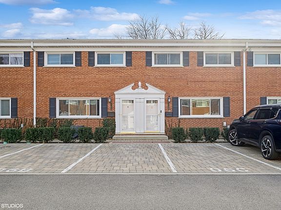 2nd image of 2106 Saint Johns Ave APT C