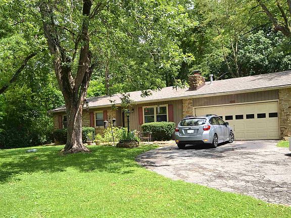 2nd image of 4621 S Acorn Dr #1