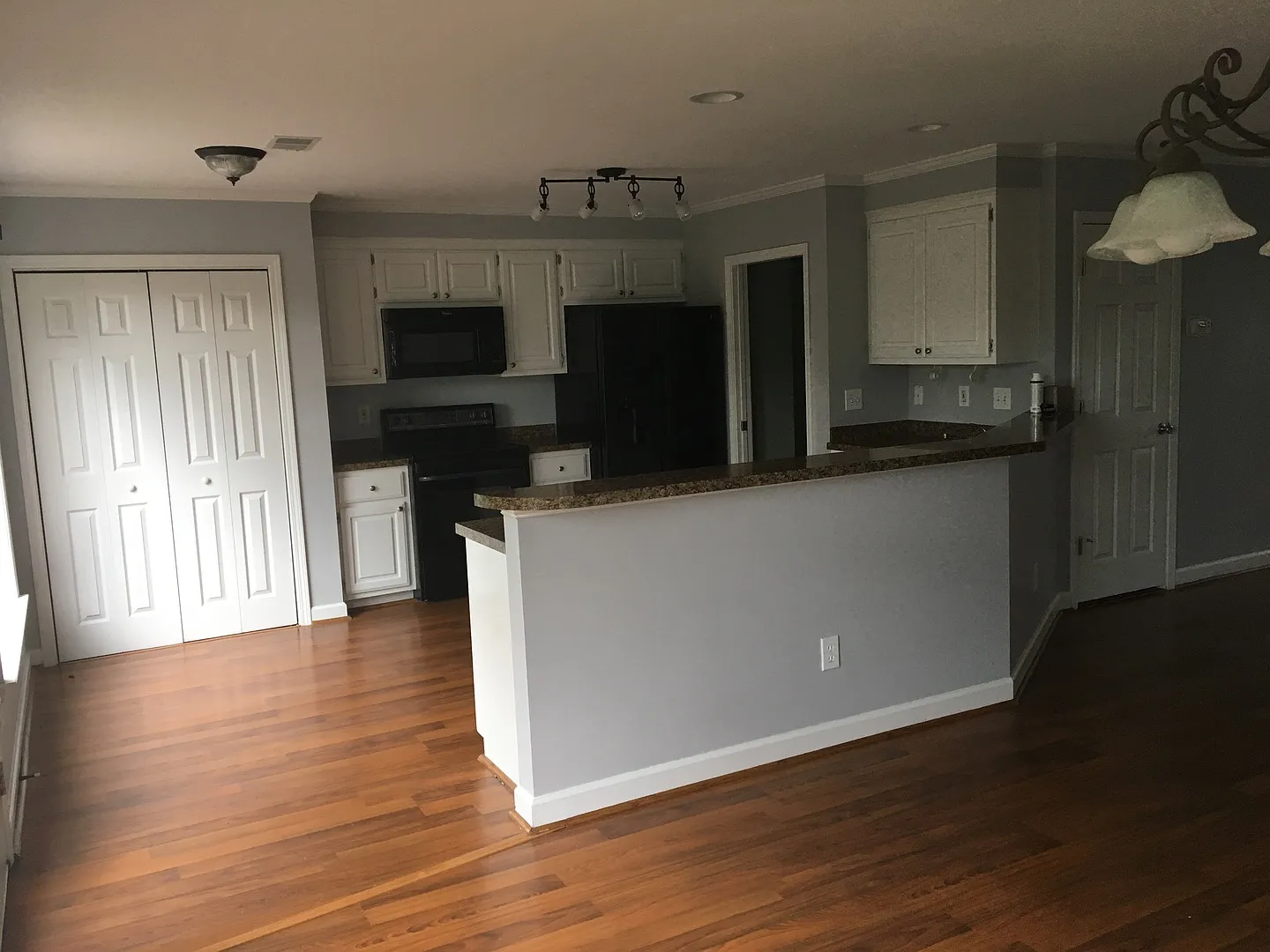 Move-In Ready 4-Bedroom Home with Open Floor Plan & Modern Updates! — Photo 4