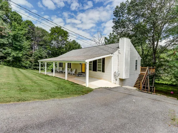 5738 Edinboro Ave, Lynchburg, VA 24502