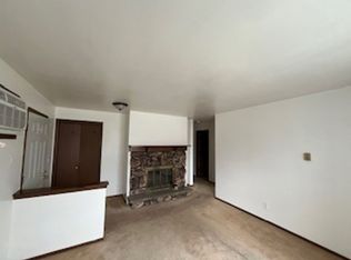 2320-2322 Holiday Dr #2320, Janesville, WI 53545