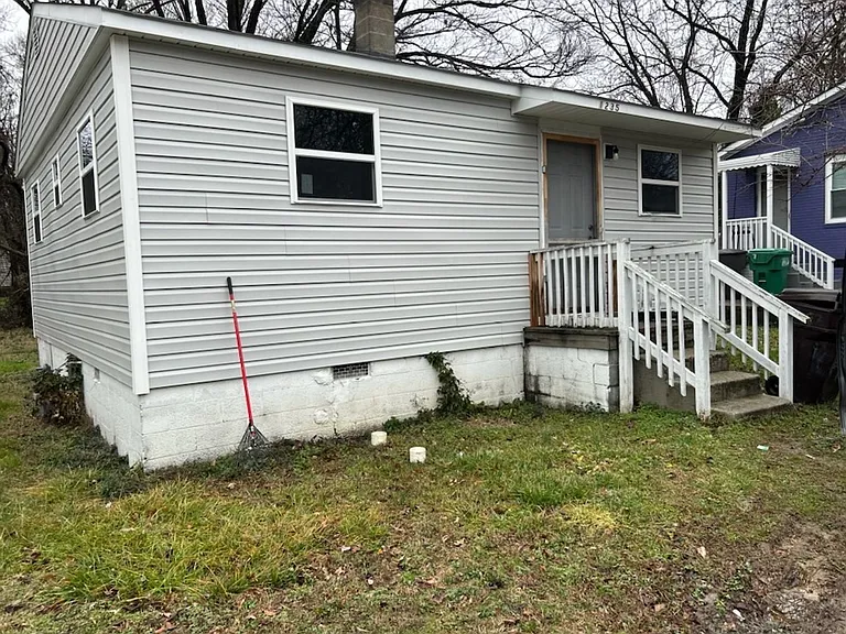 1235 Franklin Ave — Photo 1